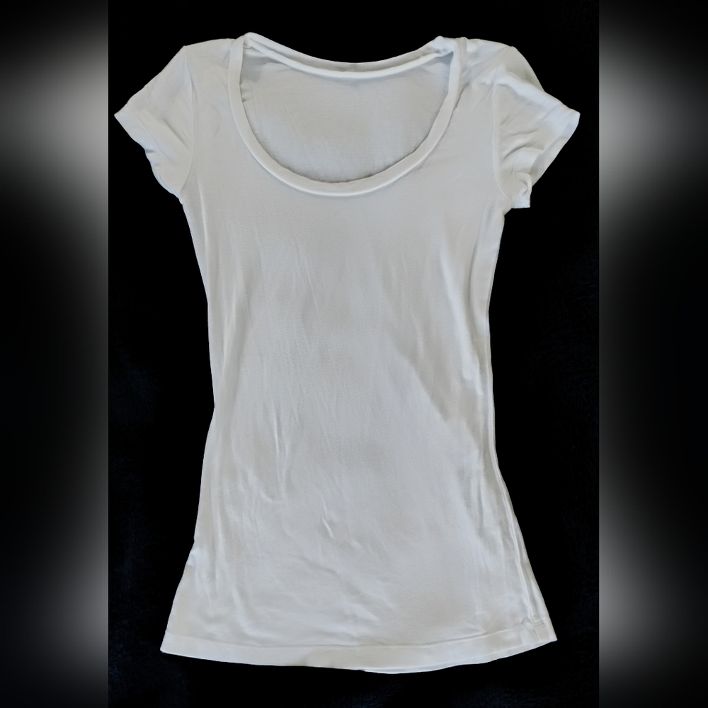 Fitted White Short Sleeve Tee